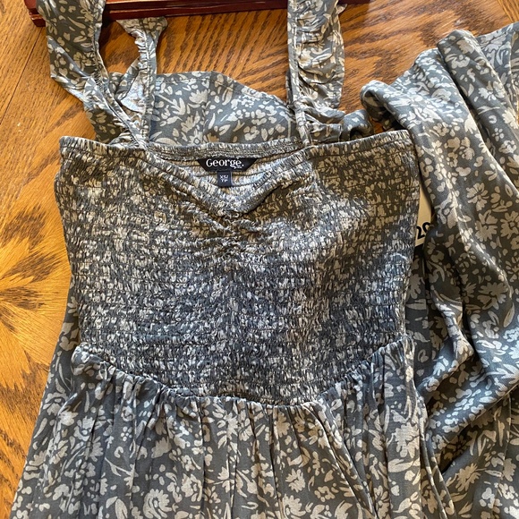 George Floral Ruched Midi Dress - Picture 6 of 10